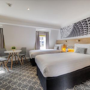 Twin Suite